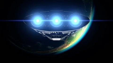 Alien spaceship on background of crescent Earth Vídeo Stock 85069084