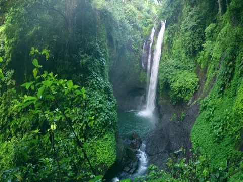 Aling aling waterfall. Stock Footage