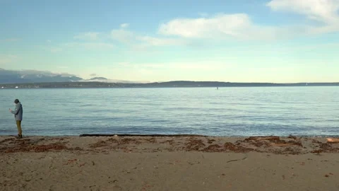 Alki Beach on a winter blue sky day Video stock 230063657