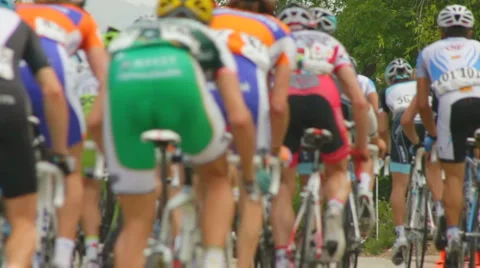 ALL BIKERS FROM BEHIND IN SLOW-MOTION Vidéo 5650592