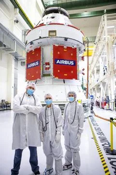 All four solar array wings were installed on the Orion spacecraft for Arte... 库存照片