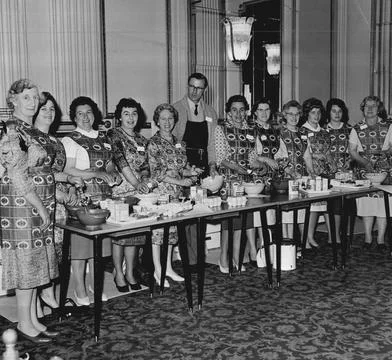 All Lined Up Ready For A Cracking Start At The Baking Competition - 1962 The Ten Foto stock