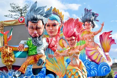 Allegorical Float Фото