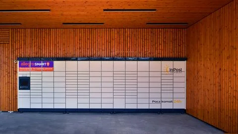 Allegro Smart parcel locker. Stockfoto's