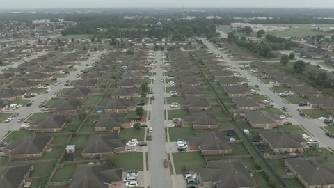 All's quiet in the suburbs Stock Footage 113978514