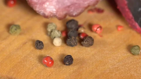 Allspice peas on a cutting board 動画素材 100732661