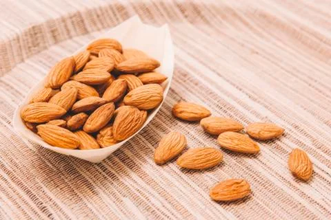 Almond kernels Snack Stock-Fotos