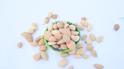 Almond with shell. Stockbeeldmateriaal 277682599