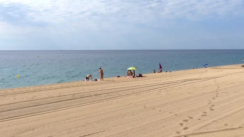 Almost Empty Beach 库存影片 98029076