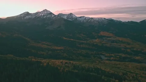 Alpenglow on Hesperus Mountain Video stock 220192175
