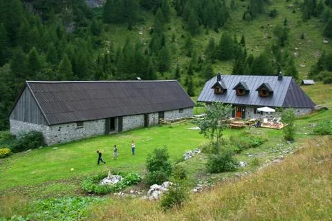 Alpine farm Stock-Fotos
