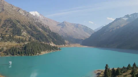 Alpine lake in the mountains. Stock Footage 139974373