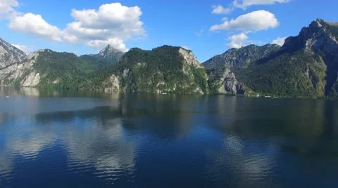 Alpine lake Traunsee Видео 56396282