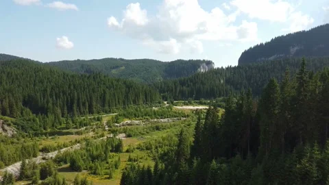 Alpine landscape in the Bucegi Natural Park , Romania Video stock 157593389