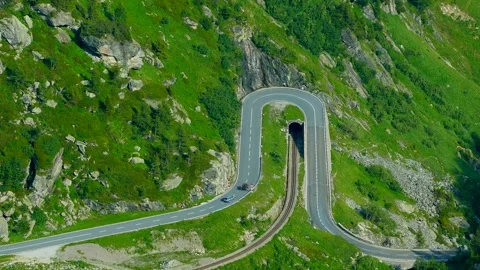 Alpine Mountain Road Vídeos de archivo 330629825