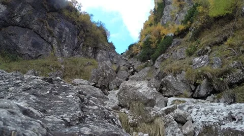 Alpine mountain valley 스톡 동영상 62710307