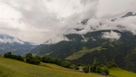 Alpine rain weather time lapse Видео 122486517