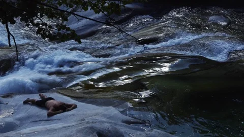 Alpine river in dusk light Video stock 114177639