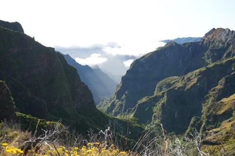 Alpine Rock Formations on PR1 Trail, Pico do Arieiro Stock-Fotos