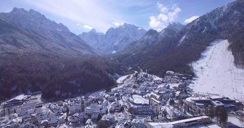 Alpine Ski Resort Stockbeeldmateriaal 73222786