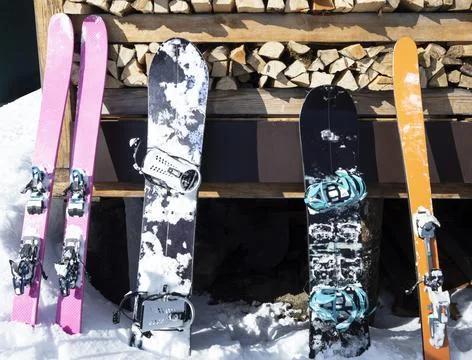 Alpine skis and splitboards 스톡 사진