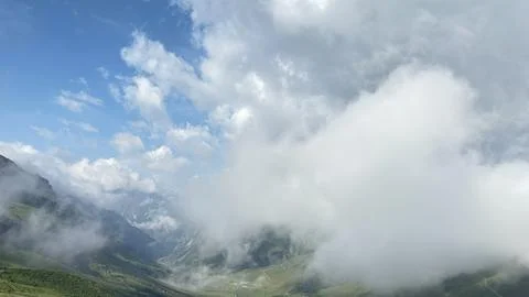 Alpine Valley Clouds Mountain Peaks Sky 스톡 사진
