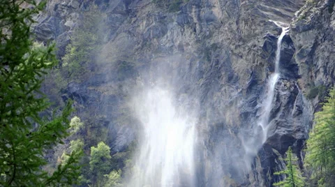 Alpine waterfall 스톡 동영상 37782456