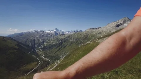 Alps Mountain in bicycle 库存影片 72732795