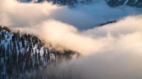 Alps mountains Cloud movements A sea 動画素材 147519924