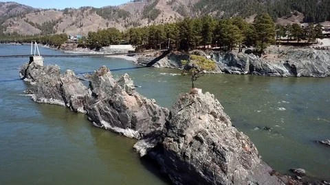 Altay mountains and river Vidéo 109480789