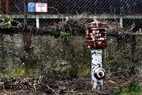 Alter Hydrant alter Hydrant Copyright: xZoonar.com/FrankxRoederx 2262491 Stock Photos