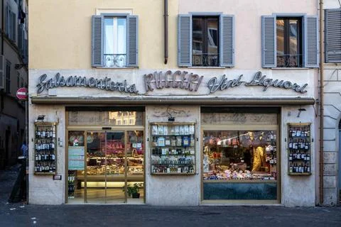  Altes Lebensmittelgeschäft Ruggeri an der Piazza Campo de Fiori in Rom ( .. Stock Photos
