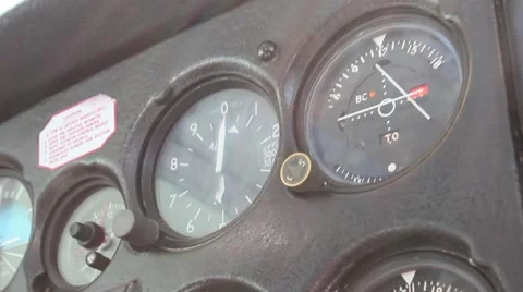 Altimeter Zoom out 動画素材 3677960
