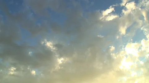 Altocumulus clouds painted across the sky Video stock 41391933