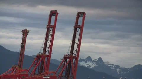 ALTOSTRATUS CLOUDS TIMELAPSE CONTAINER YARD CRANES Video stock 25100556