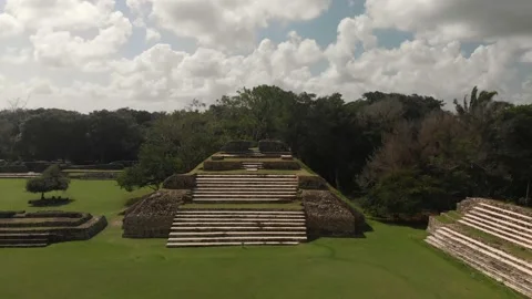 Altun Ha, Mayan Temple in Belize Drone Video Shot, Aerial Footage Vídeos de archivo 230808682