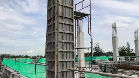 Aluminium Formwork System for Concrete Pillars on Construction Site Vidéo 338427133