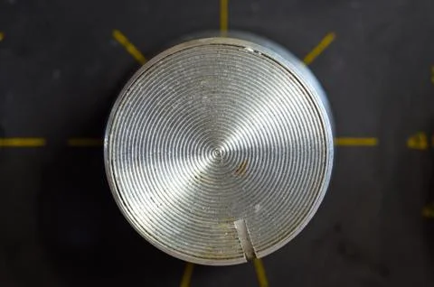 Aluminum control knobs retro home audio system Foto stock