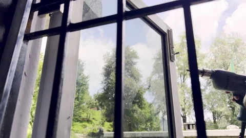 Aluminum Craftsman Installing Window 動画素材 339778700