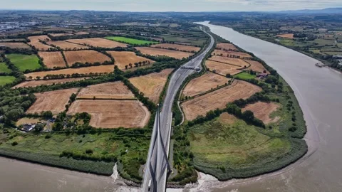 Amazing Aerials Ireland drone pullback revealing span of Thomas Francis Meagher Stockbeeldmateriaal 345116064