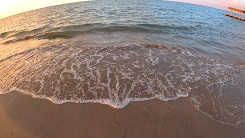 Amazing beautiful sunset at beach side for background use. Vidéo 107153053