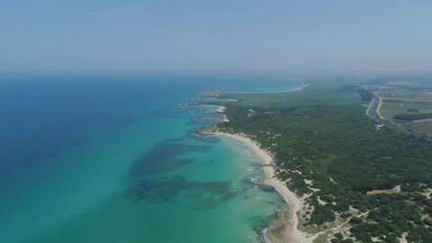 Amazing Blue beach line Drone 4k flight in Italy 動画素材 90731752