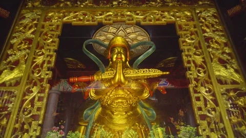 Amazing camera movement  from outside to inside, reveal Buddha statues Stock Footage 108798908