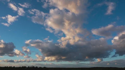 Amazing clouds in the countryside. Timelapse Stock-Footage 140626383