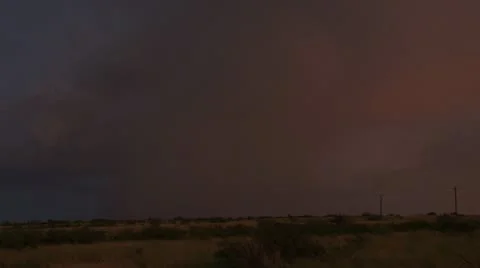 Amazing double lightning strike just after sunset. Video stock 11406850