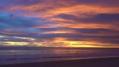 Amazing dramatic sunset sky on beach sand Andaman sea South of Thailand 4k Video Vídeo Stock 172385586