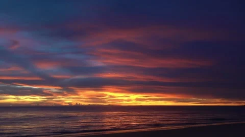Amazing dramatic sunset sky on beach sand Andaman sea South of Thailand 4k Video Vídeo Stock 172385588