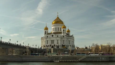 Amazing hyperlapse of the Cathedral of Christ the Saviour in Moscow. Stock Footage 252611152