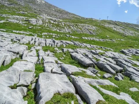 Amazing landscape on high mountain route through the Gemmi Pass in Switzerlan Foto stock