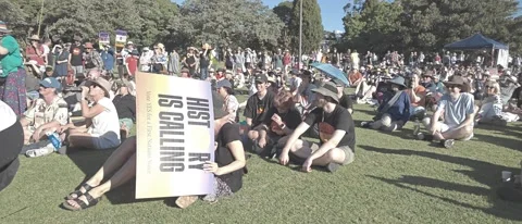 AMAZING PLACARDS IN SUPPORT OF REFERENDUM YES VOTE NSW 4K Stock Footage 250453924